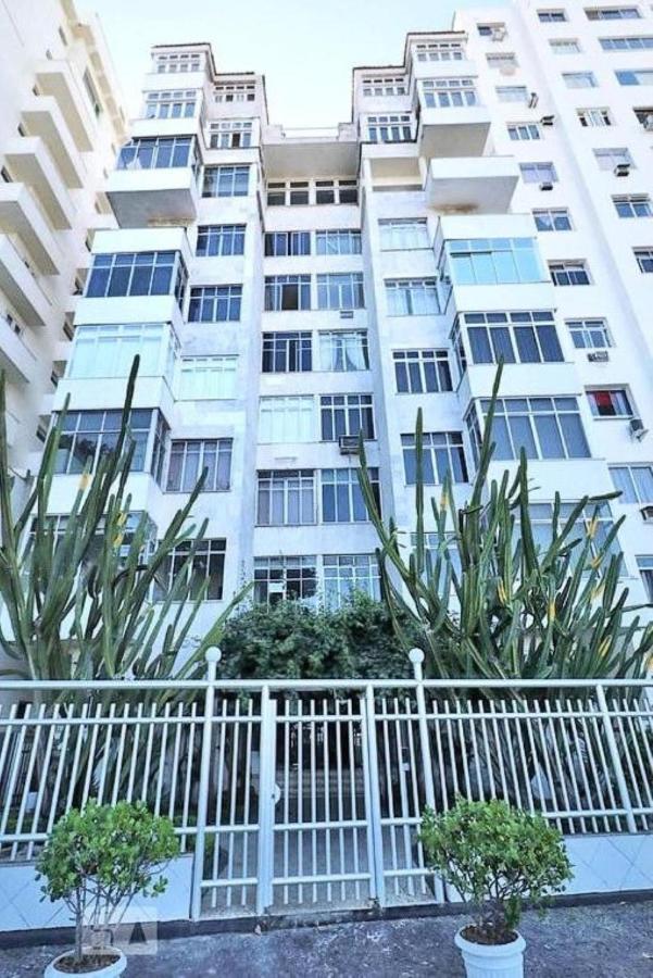 Copacabana Beach, Av Atlantica